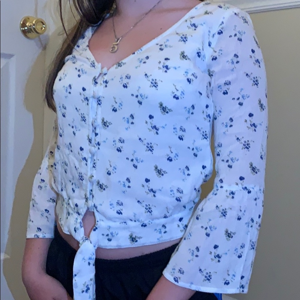 flower hollister top